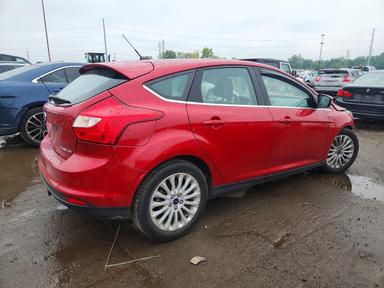 2012 FORD FOCUS TITANIUM view, angle 3