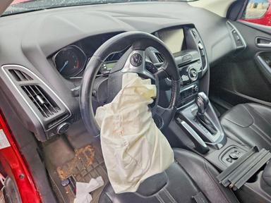 2012 FORD FOCUS TITANIUM view, angle 8