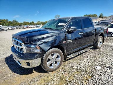 Vista de 2016 RAM 1500 SLT, ángulo 1
