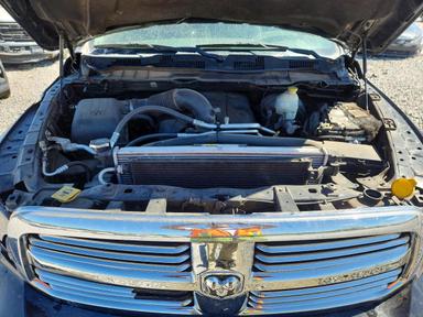Vista de 2016 RAM 1500 SLT, ángulo 11
