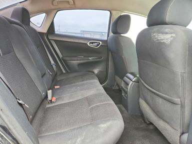 Vue de 2015 NISSAN SENTRA S, angle 10