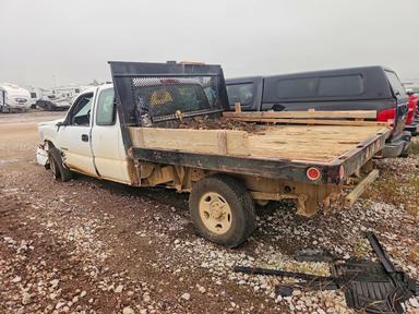 Vue de 2005 CHEVROLET SILVERADO K2500 HEAVY DUTY, angle 2