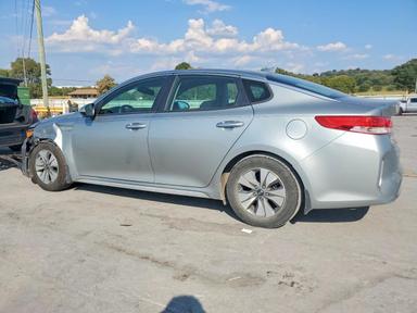 Vue de 2017 KIA OPTIMA HYBRID, angle 2