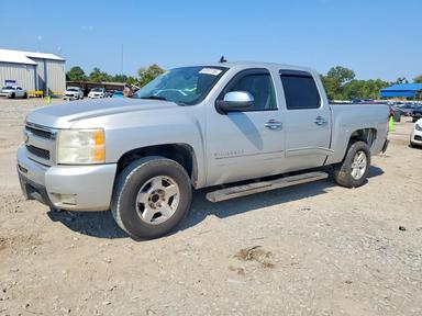 2010 CHEVROLET SILVERADO C1500 LT view, angle 1