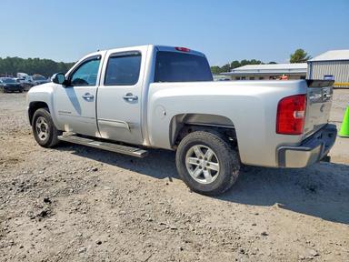 2010 CHEVROLET SILVERADO C1500 LT view, angle 2