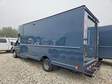 Vista de 2022 FORD TRANSIT T-350 HD, ángulo 2
