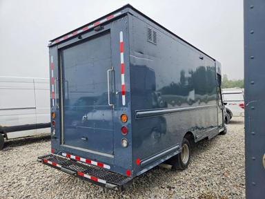 Vista de 2022 FORD TRANSIT T-350 HD, ángulo 3