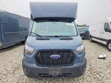 Vista de 2022 FORD TRANSIT T-350 HD, ángulo 5