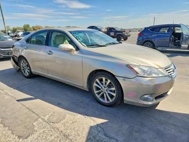 Вид 2011 LEXUS ES 350, угол 4