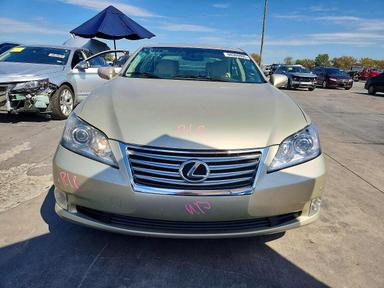 Вид 2011 LEXUS ES 350, угол 5