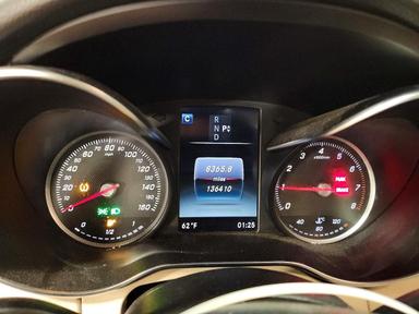 Vista de 2017 MERCEDES-BENZ C 300 4MATIC, ángulo 9