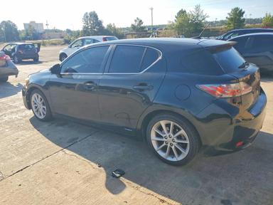Вид 2012 LEXUS CT 200, угол 2