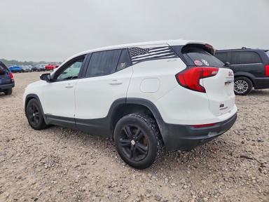 منظر 2018 GMC TERRAIN SLE، زاوية 2