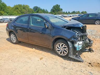 منظر 2018 TOYOTA COROLLA LE، زاوية 4
