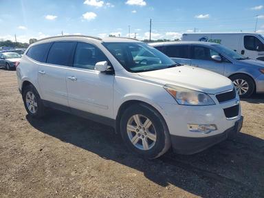 Vista de 2011 CHEVROLET TRAVERSE LS, ángulo 4