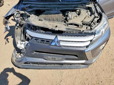 Vista de 2020 MITSUBISHI ECLIPSE CROSS ES, ángulo 11