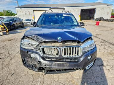 منظر 2015 BMW X5 XDRIVE35D، زاوية 5