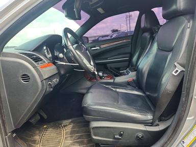 منظر 2014 CHRYSLER 300، زاوية 7