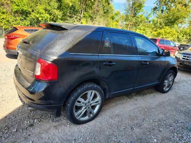 منظر 2011 FORD EDGE LIMITED، زاوية 3