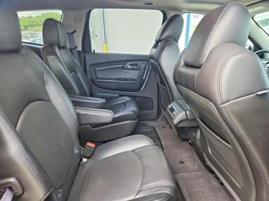 Vista de 2011 CHEVROLET TRAVERSE LT, ángulo 11