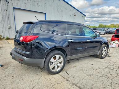 Vista de 2011 CHEVROLET TRAVERSE LT, ángulo 3