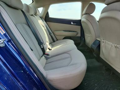 Vista de 2018 KIA OPTIMA LX, ángulo 10