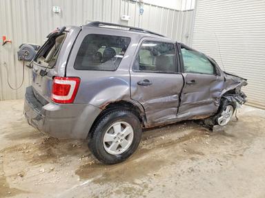 2010 FORD ESCAPE XLT view, angle 3