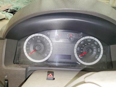 2010 FORD ESCAPE XLT view, angle 9