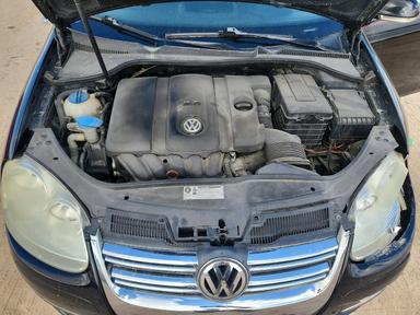 منظر 2010 VOLKSWAGEN JETTA SE، زاوية 11