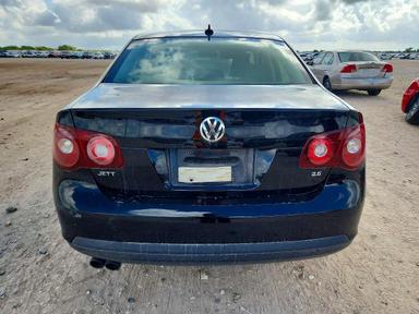 منظر 2010 VOLKSWAGEN JETTA SE، زاوية 6
