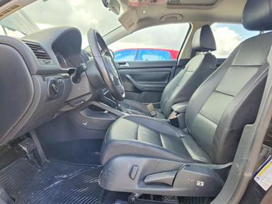 منظر 2010 VOLKSWAGEN JETTA SE، زاوية 7