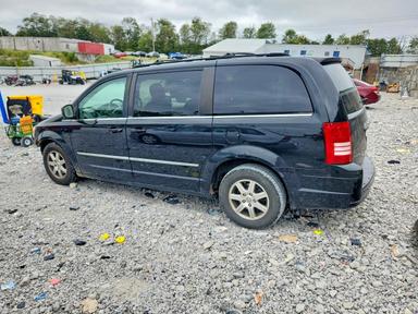 Vue de 2009 CHRYSLER TOWN &amp; COUNTRY TOURING, angle 2