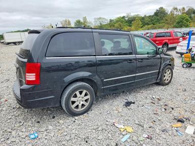 Vue de 2009 CHRYSLER TOWN &amp; COUNTRY TOURING, angle 3