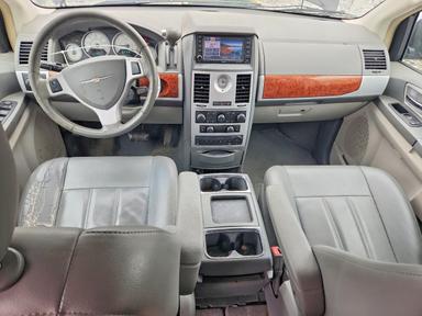 Vue de 2009 CHRYSLER TOWN &amp; COUNTRY TOURING, angle 8