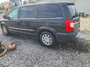Vue de 2014 CHRYSLER TOWN &amp; COUNTRY TOURING, angle 2