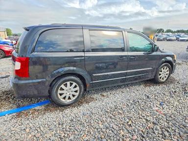 Vue de 2014 CHRYSLER TOWN &amp; COUNTRY TOURING, angle 3