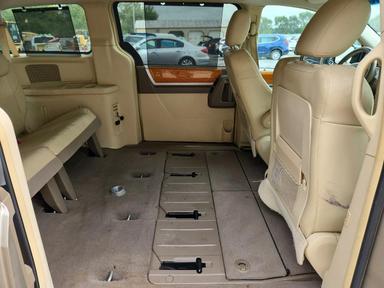 منظر 2008 CHRYSLER TOWN &amp; COUNTRY LIMITED، زاوية 11
