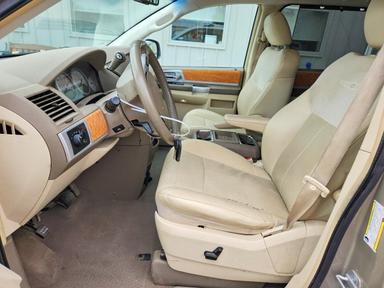 منظر 2008 CHRYSLER TOWN &amp; COUNTRY LIMITED، زاوية 7