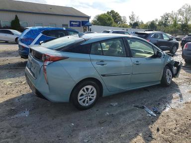 Vista de 2017 TOYOTA PRIUS TWO, ángulo 3