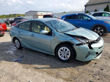 Vista de 2017 TOYOTA PRIUS TWO, ángulo 4