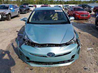 Vista de 2017 TOYOTA PRIUS TWO, ángulo 5