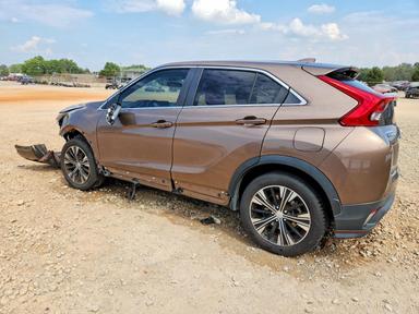Vue de 2018 MITSUBISHI ECLIPSE CROSS SE, angle 2