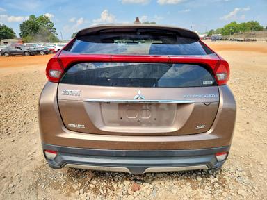 Vue de 2018 MITSUBISHI ECLIPSE CROSS SE, angle 6