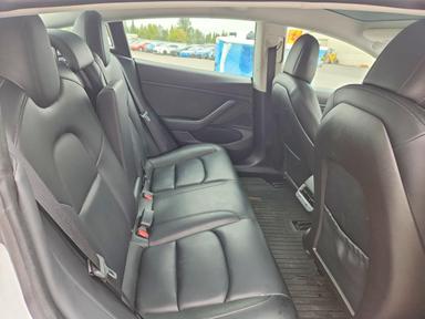 Вид 2020 TESLA MODEL 3, угол 10