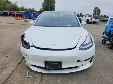 Вид 2020 TESLA MODEL 3, угол 5
