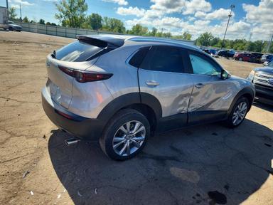Vue de 2022 MAZDA CX-30 SELECT, angle 3