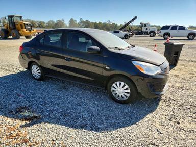 Vue de 2020 MITSUBISHI MIRAGE G4 ES, LE, BE, angle 4