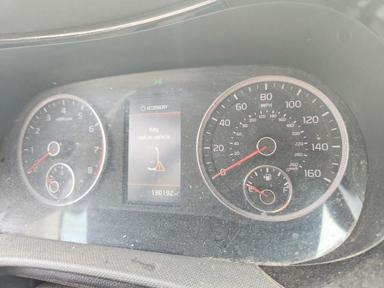 منظر 2021 KIA K5 LXS، زاوية 9