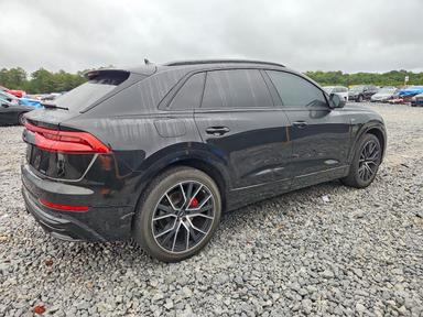Vista de 2022 AUDI Q8 PRESTIGE S-LINE, ángulo 3