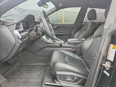 Vista de 2022 AUDI Q8 PRESTIGE S-LINE, ángulo 7